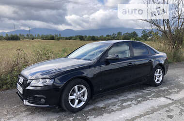 Седан Audi A4 2011 в Хусте