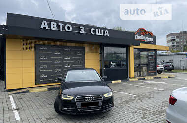 Седан Audi A4 2013 в Львове