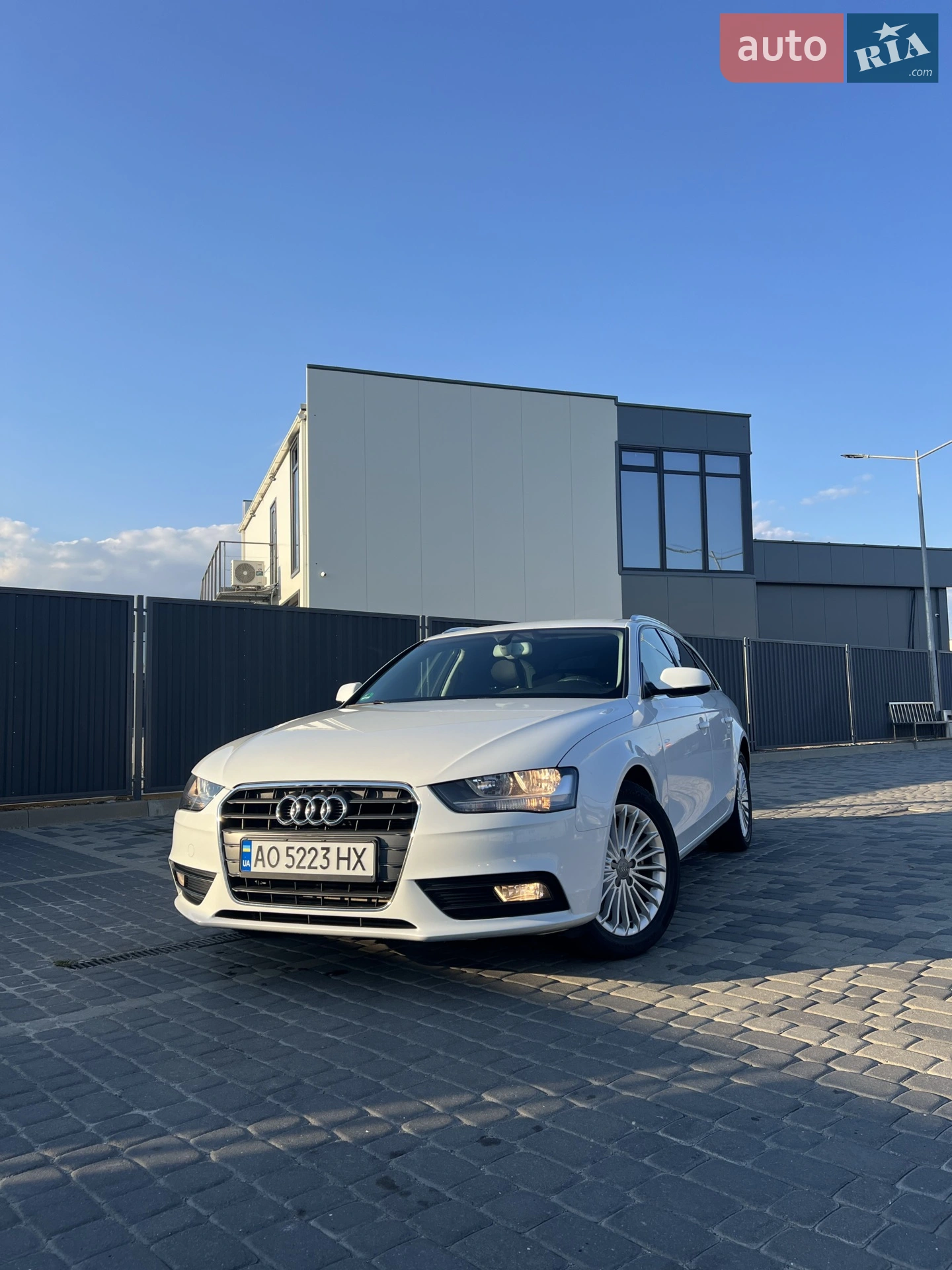 2012 Audi A4 - мініатюра 2