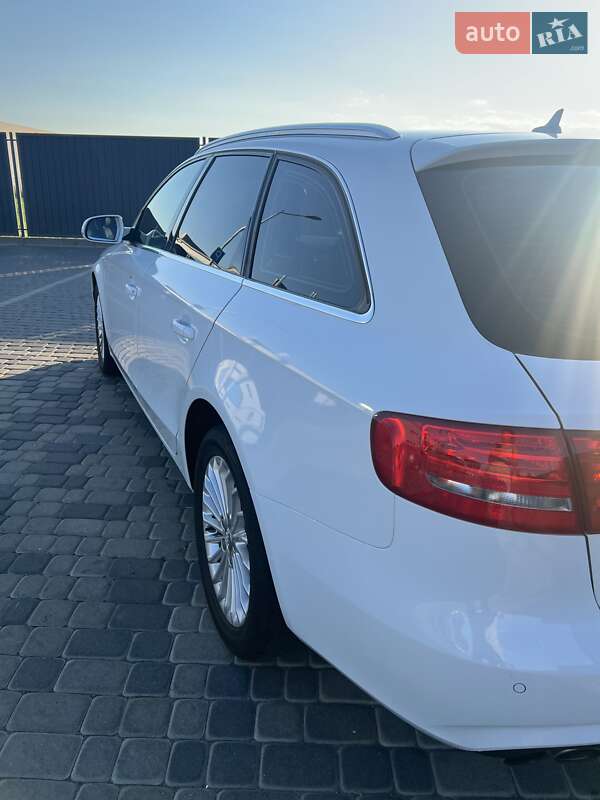 Универсал Audi A4 2012 в Мукачево