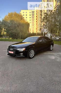 Седан Audi A4 2013 в Ровно