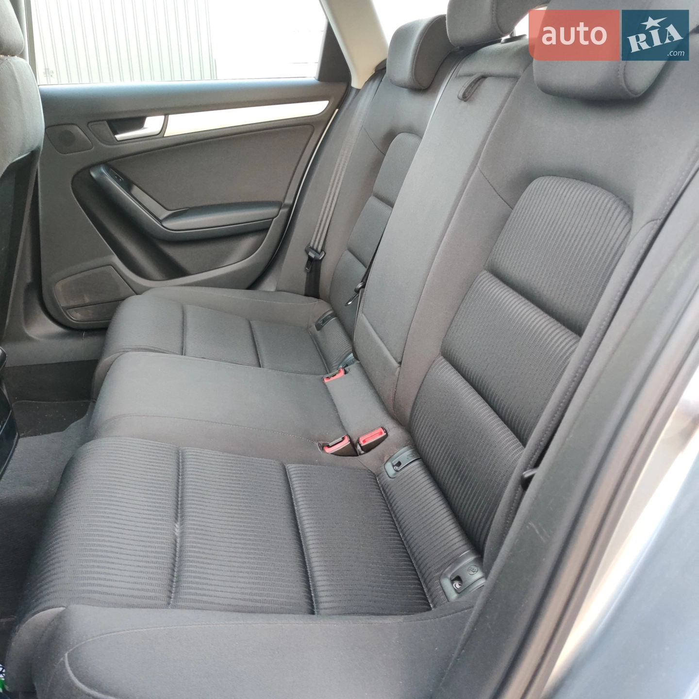 2010 Audi A4 - мініатюра 23
