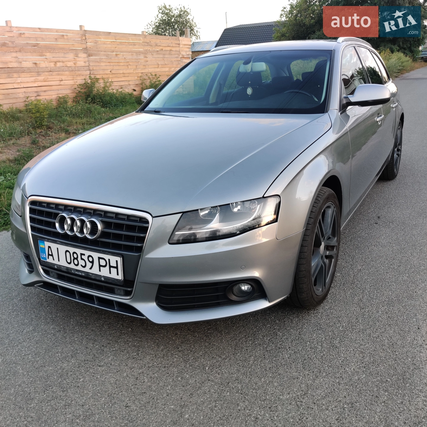2010 Audi A4 - мініатюра 2