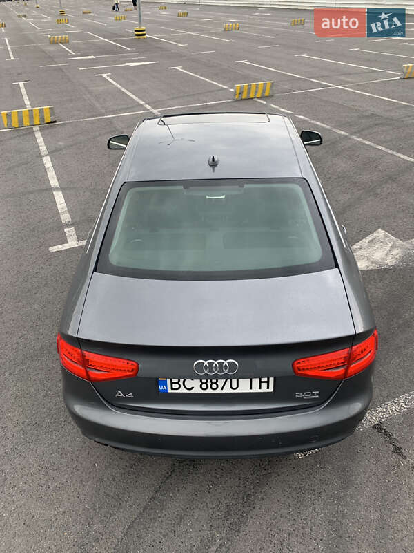 Седан Audi A4 2012 в Львове