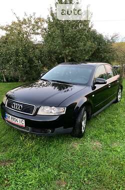 Седан Audi A4 2000 в Ровно