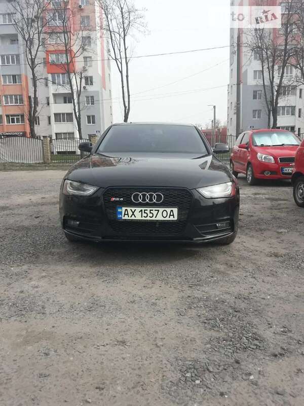 Седан Audi A4 2013 в Харкові