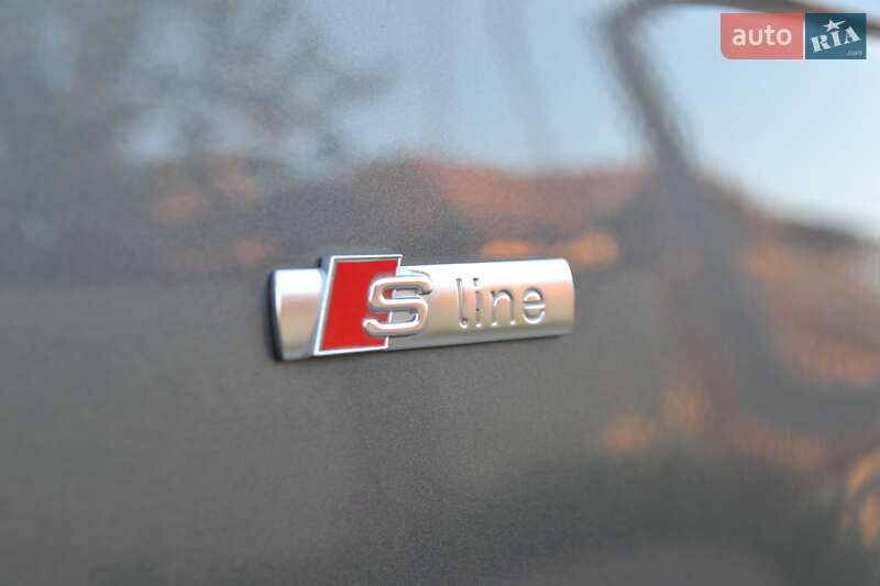 Седан Audi A4 2014 в Луцке