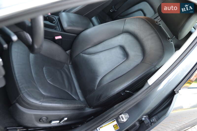 Седан Audi A4 2014 в Луцке