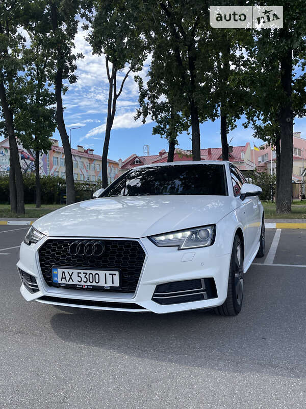 Седан Audi A4 2018 в Києві