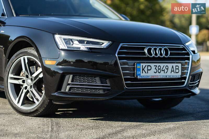 Седан Audi A4 2017 в Запорожье
