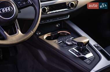 Седан Audi A4 2017 в Запорожье