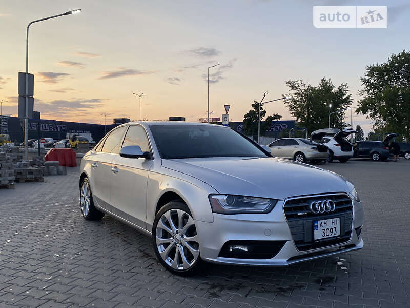 Седан Audi A4 2013 в Киеве