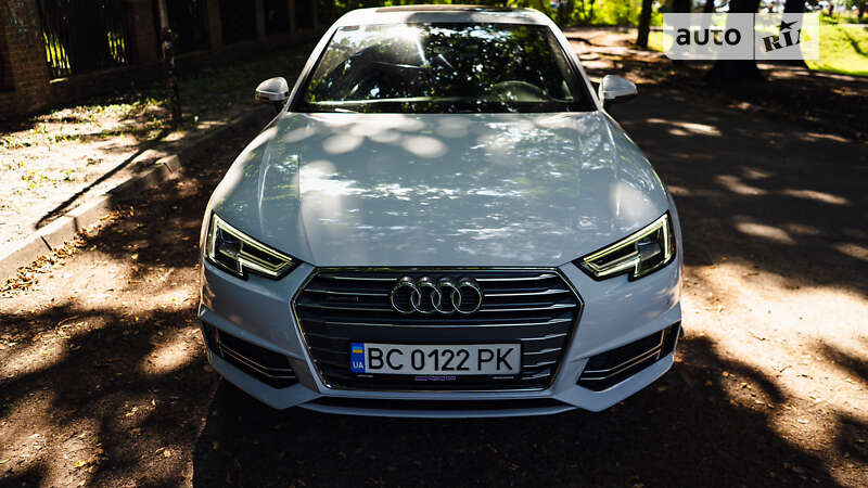 Седан Audi A4 2018 в 