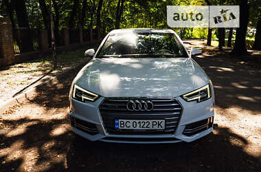 Седан Audi A4 2018 в 