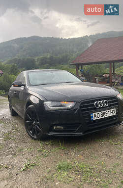 Седан Audi A4 2012 в Нижней Апше