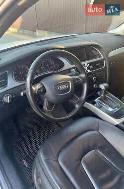 Седан Audi A4 2013 в Стрые