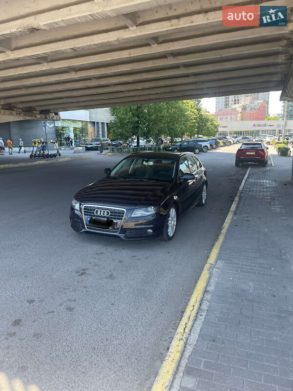 Универсал Audi A4 2010 в Киеве