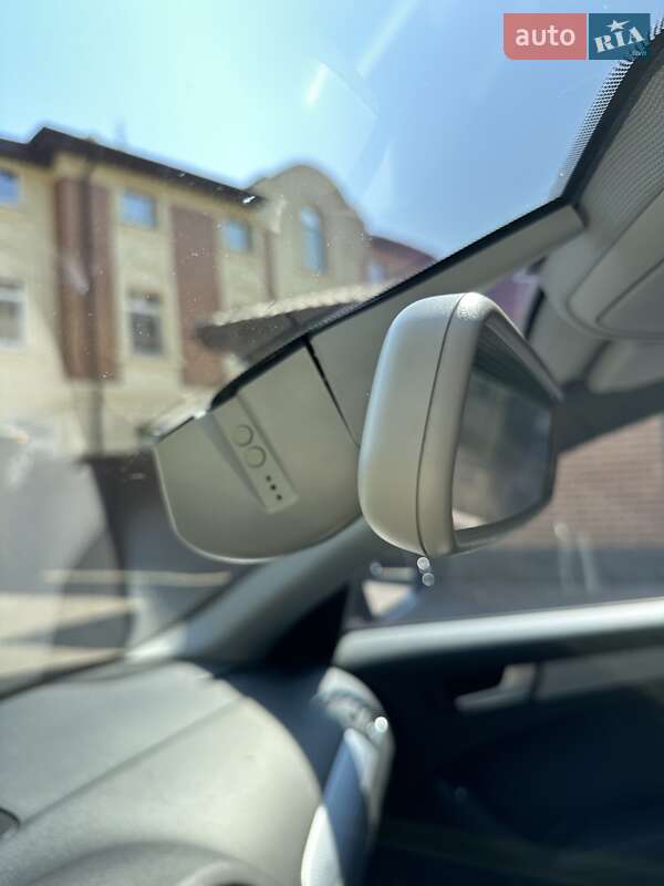 Седан Audi A4 2012 в Киеве