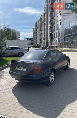 Седан Audi A4 1996 в Новояворівську