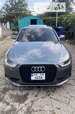 Седан Audi A4 2012 в Дніпрі