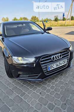 Седан Audi A4 2013 в Львове