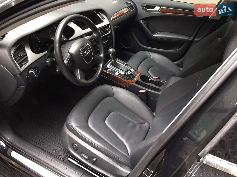 Седан Audi A4 2011 в Одессе