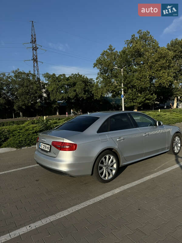 Седан Audi A4 2013 в Одессе