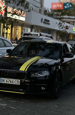 Седан Audi A4 2011 в Львове