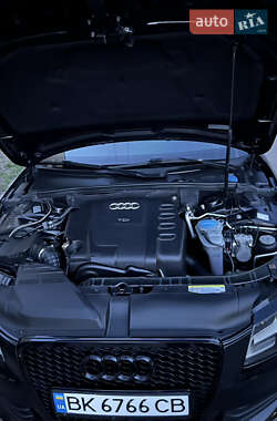 Седан Audi A4 2011 в Львове