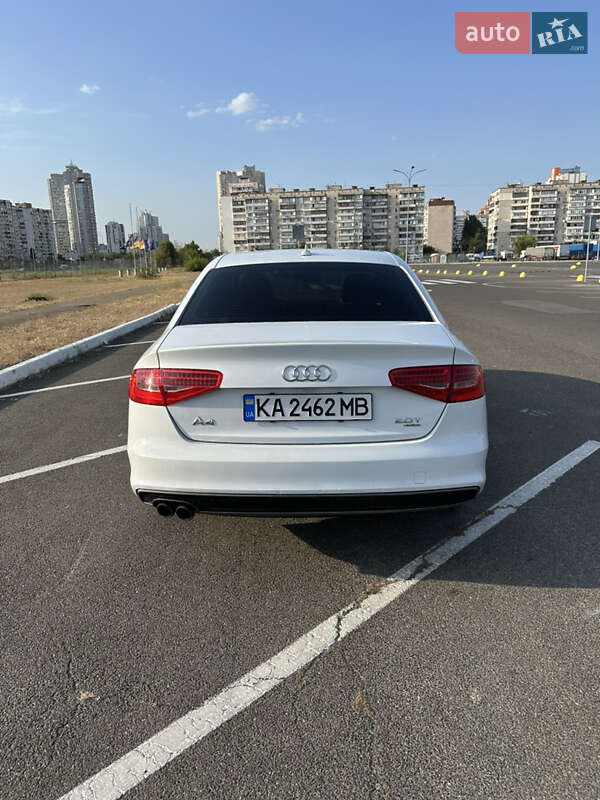 Седан Audi A4 2013 в Києві