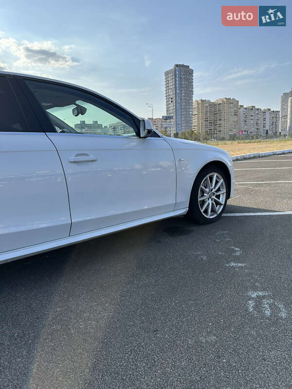 Седан Audi A4 2013 в Києві