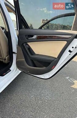 Седан Audi A4 2013 в 