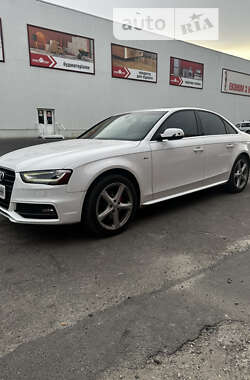 Седан Audi A4 2015 в Луцке