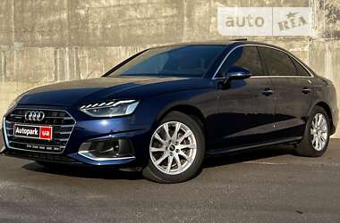 Седан Audi A4 2021 в Львове