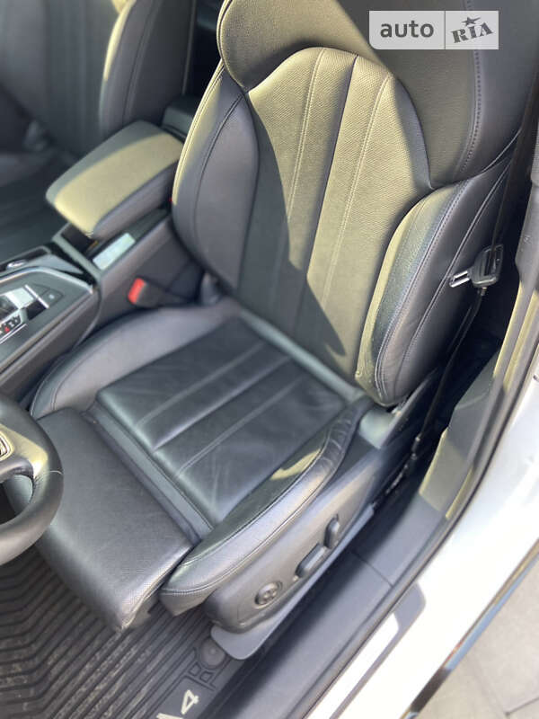 Седан Audi A4 2018 в Луцке