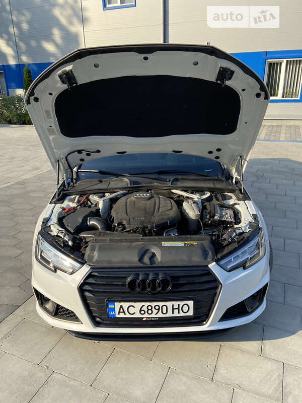 Седан Audi A4 2018 в Луцке