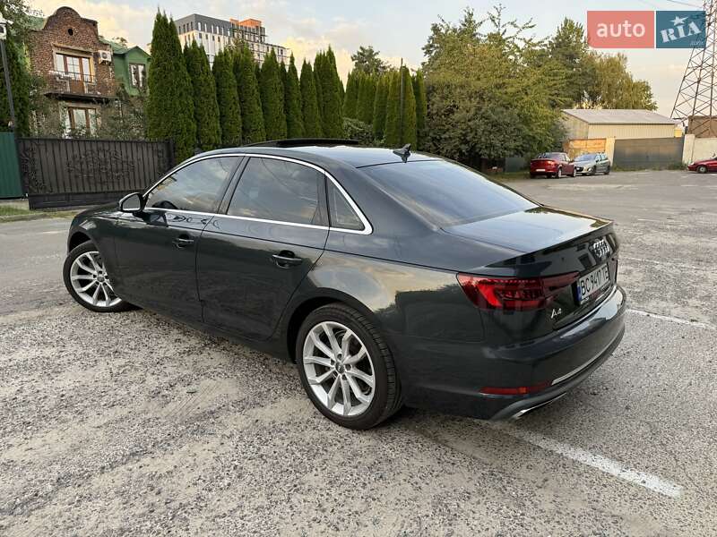 Седан Audi A4 2018 в Львове