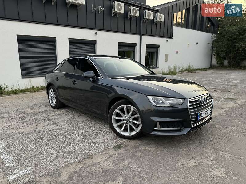 Седан Audi A4 2018 в Львове