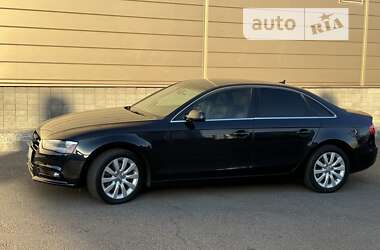 Седан Audi A4 2012 в Рівному