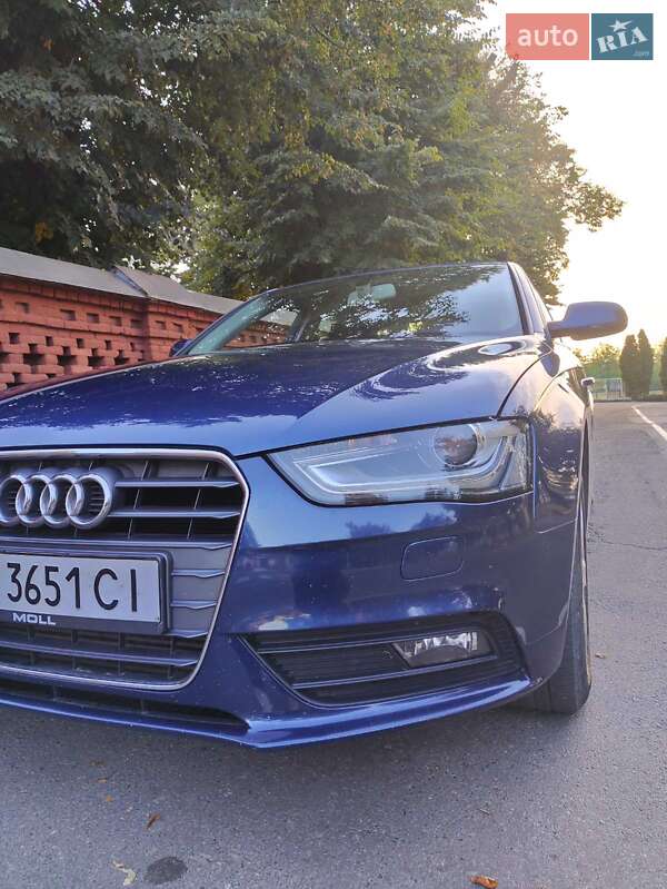 Седан Audi A4 2013 в Виннице