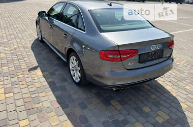 Седан Audi A4 2014 в Луцке