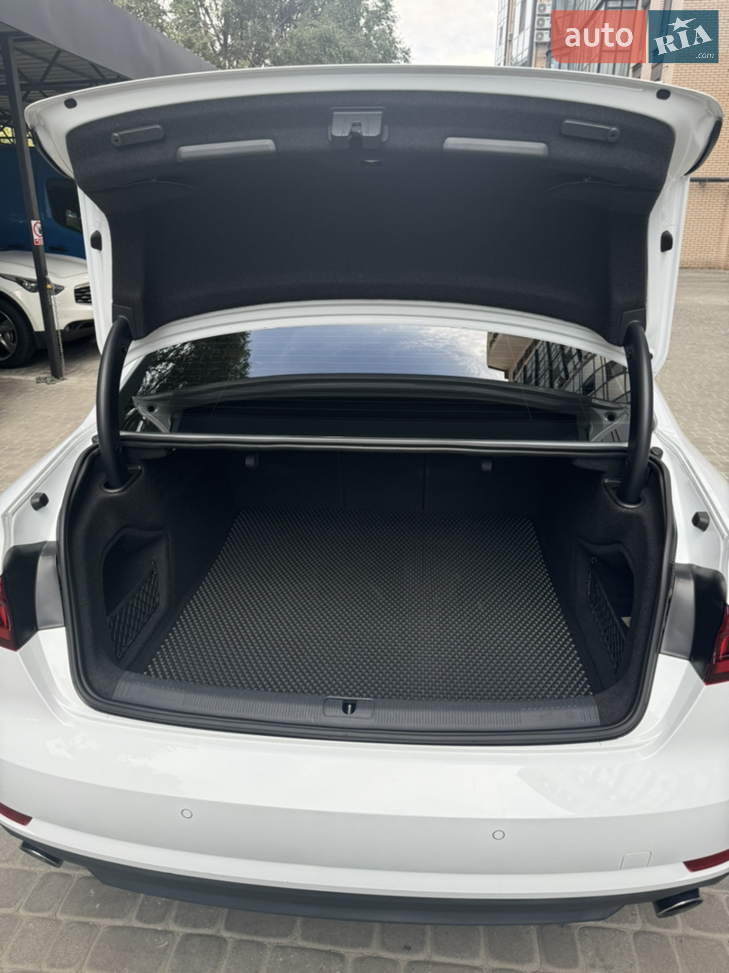 2016 Audi A4 - мініатюра 11