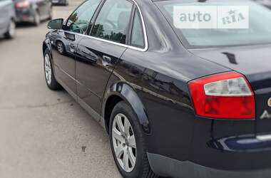 Седан Audi A4 2001 в Ровно