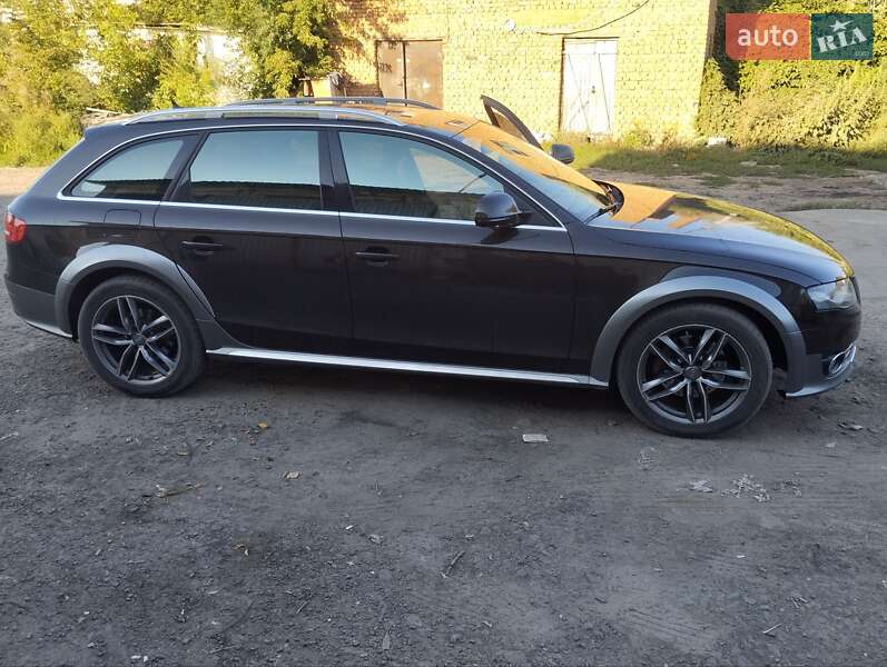 Универсал Audi A4 2009 в Староконстантинове