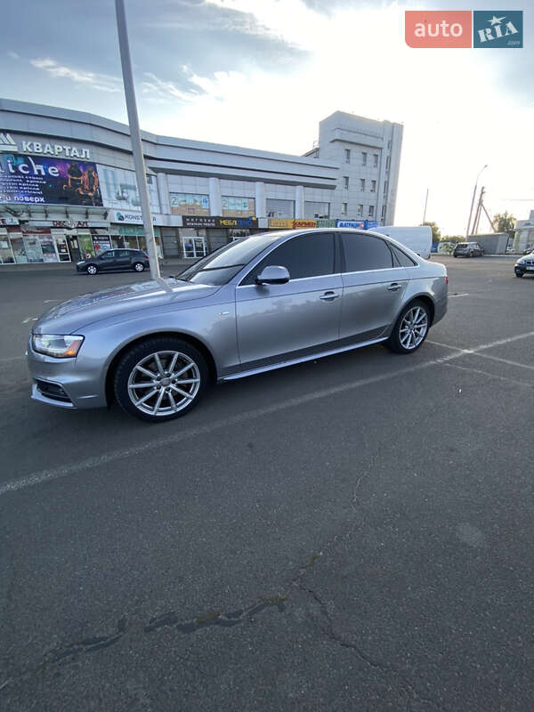 Седан Audi A4 2015 в Полтаве