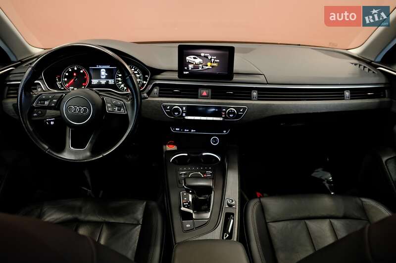 Седан Audi A4 2017 в Одесі