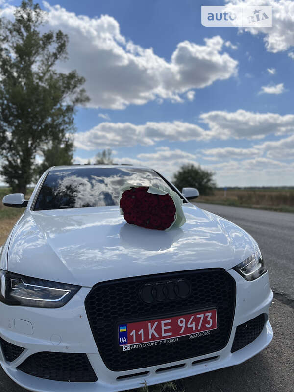 Седан Audi A4 2015 в 