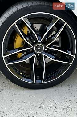 Седан Audi A4 2014 в 