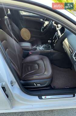 Седан Audi A4 2014 в 