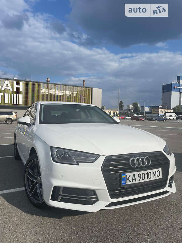 Седан Audi A4 2019 в Киеве